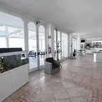 Hotiday Porto Hotell 3*